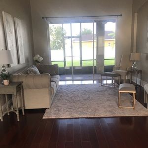 Meet your Posher, Fiona